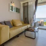 Lavarin Apartment *