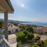 Apartment Lavarin Novi Vinodolski