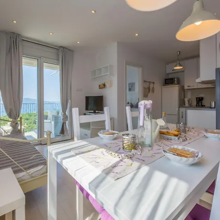 Appartement Lavarin Novi Vinodolski