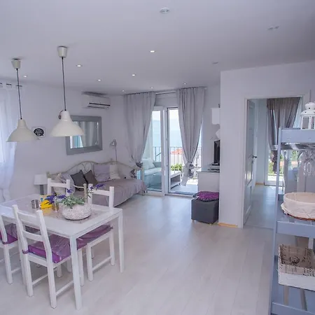 Appartement Lavarin *