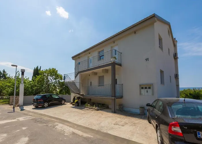 Apartament Lavarin