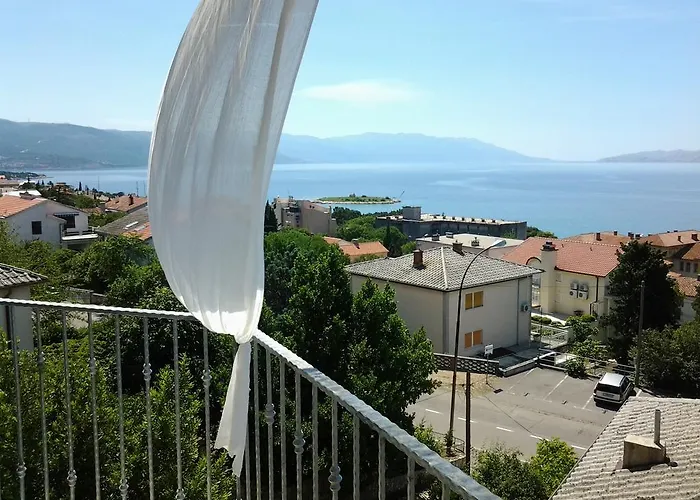Apartament Lavarin