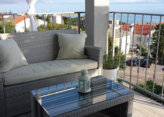 Lavarin Apartament *