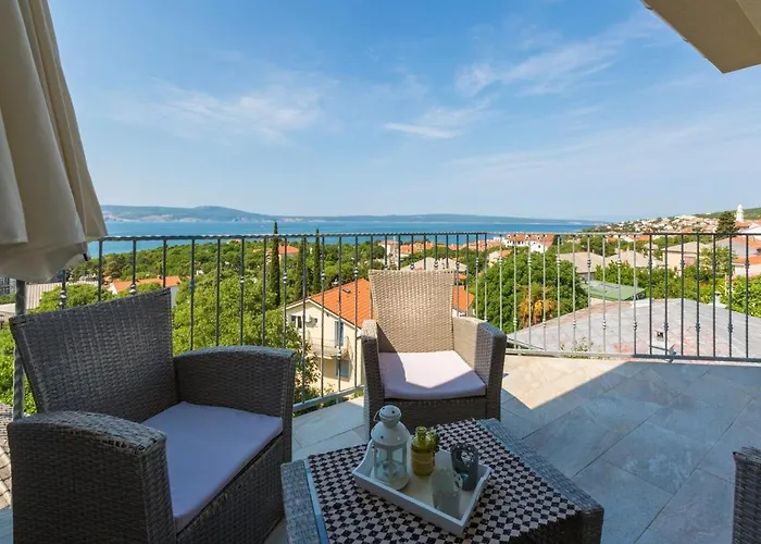 Lavarin Apartman Novi Vinodolski
