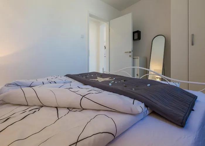 Lavarin Apartman Novi Vinodolski