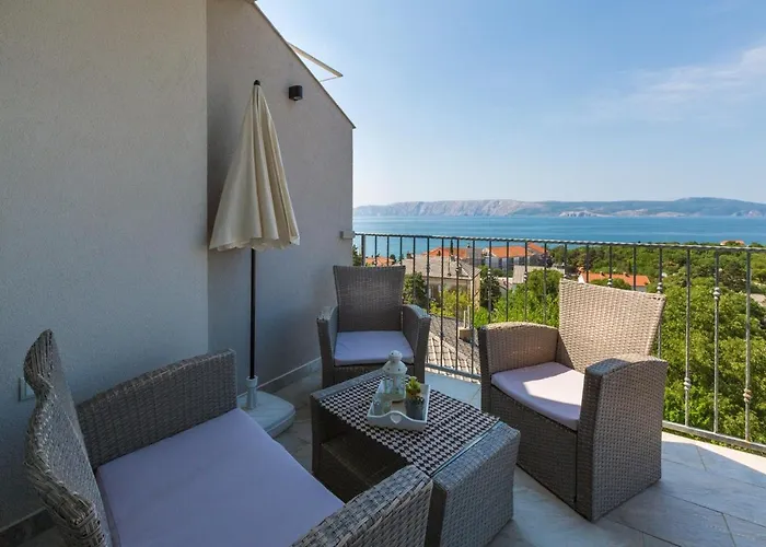 Lavarin Apartament Novi Vinodolski