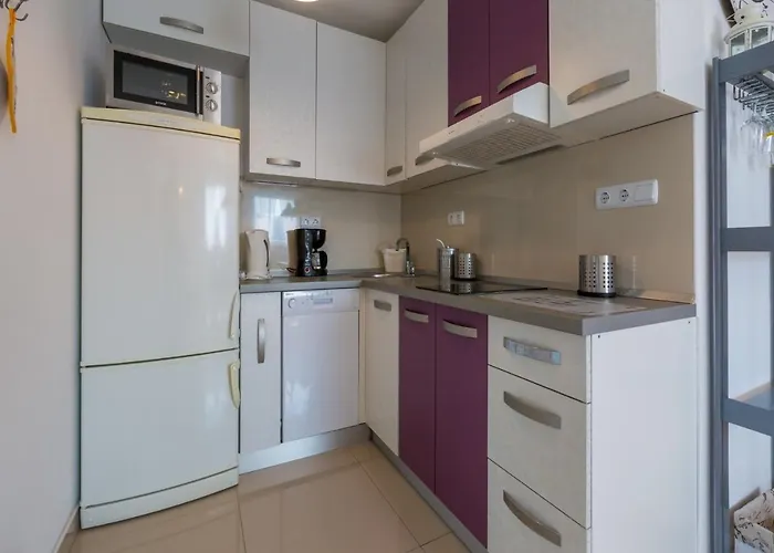 Lavarin Apartman Novi Vinodolski